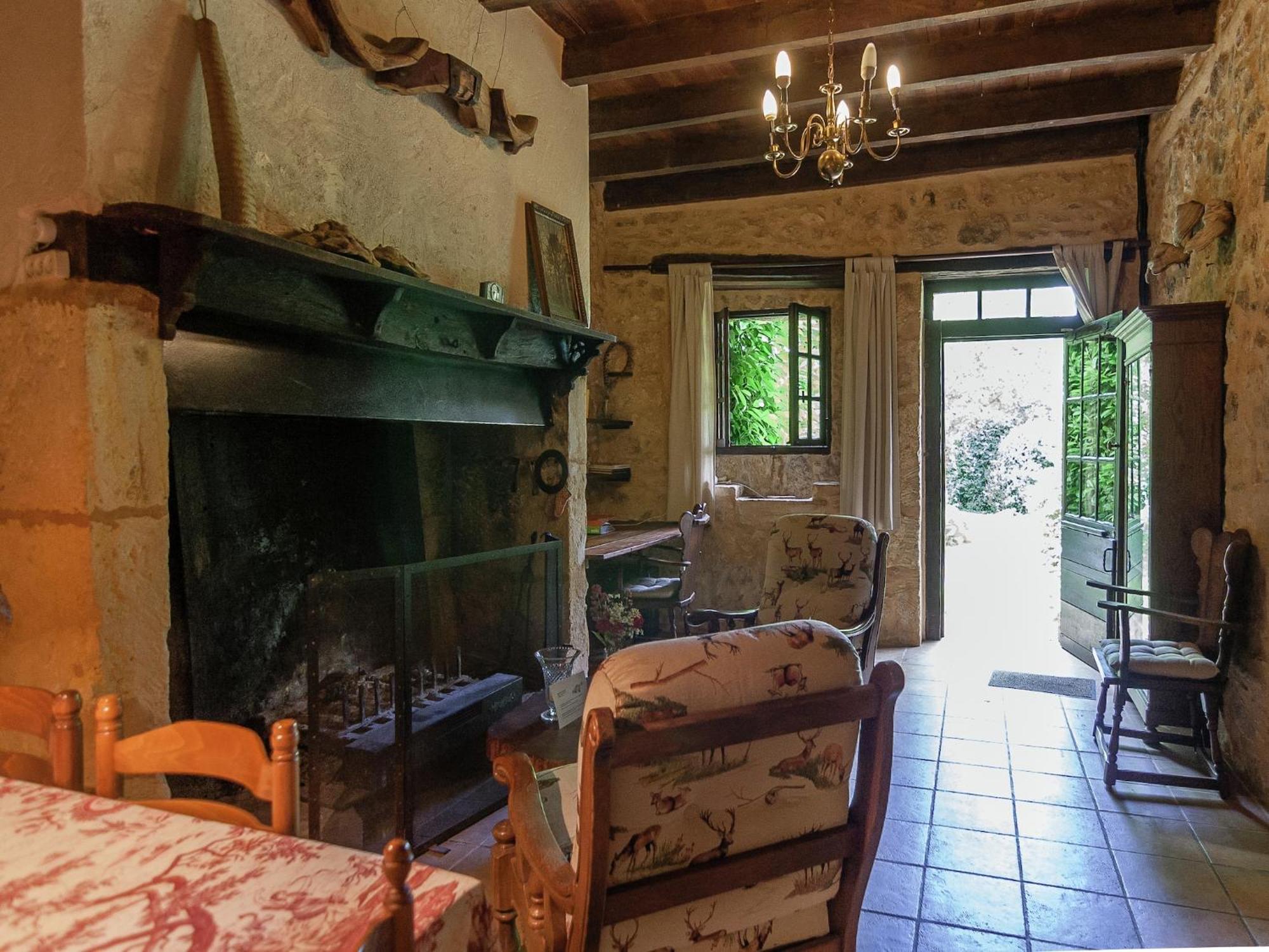 Cottage In Les Eyzies De Tayac Sireuil With Pool Meyrals Zewnętrze zdjęcie